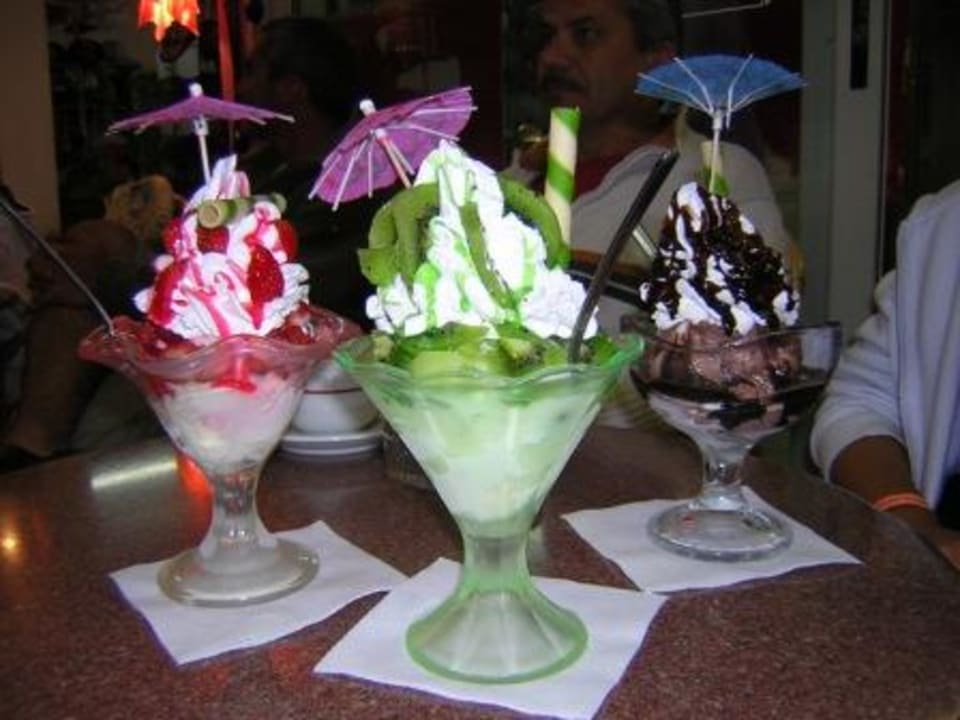 Super Eisbecher Apartments Polynesia Plava Laguna