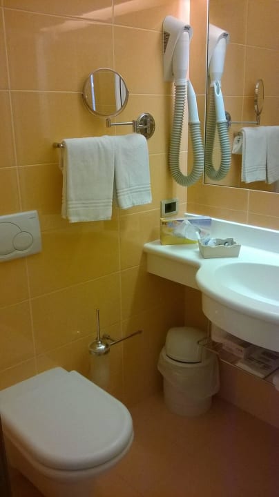 Badezimmer Hotel Ideal