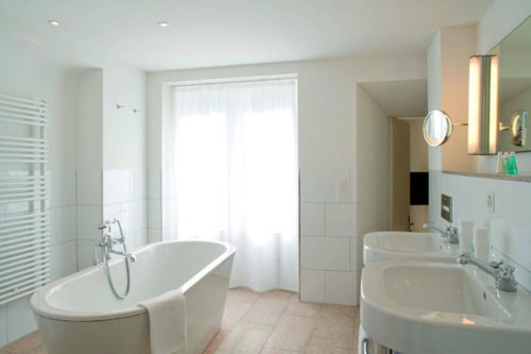 Bad im Jugendstil Hotel Saratz