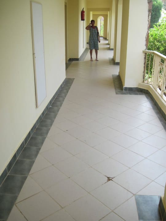 Zimmerzugänge  Brayka Bay Resort