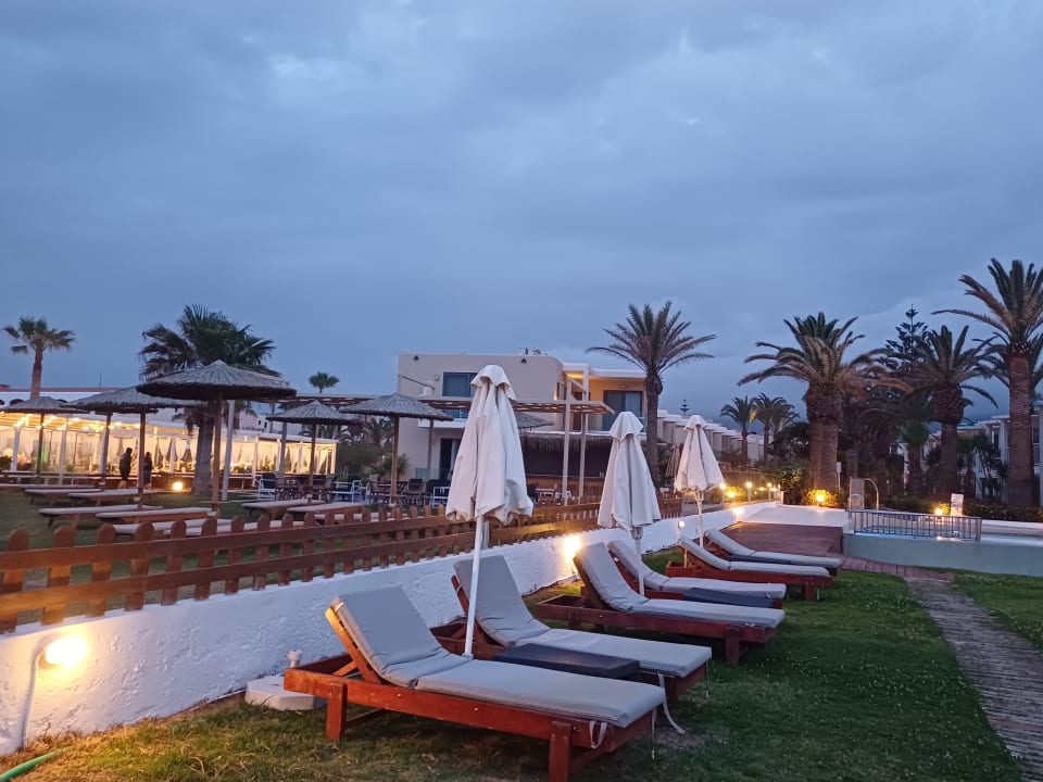 Außenansicht HARPIN Happy Days Beach Hotel