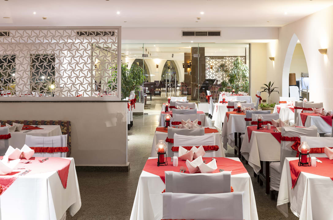 Gastro Three Corners Equinox Beach Resort