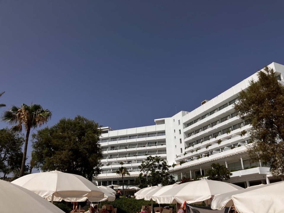 Außenansicht Hotel Grecian Sands