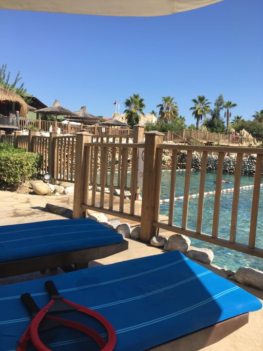 Wavepool Club Grand Side