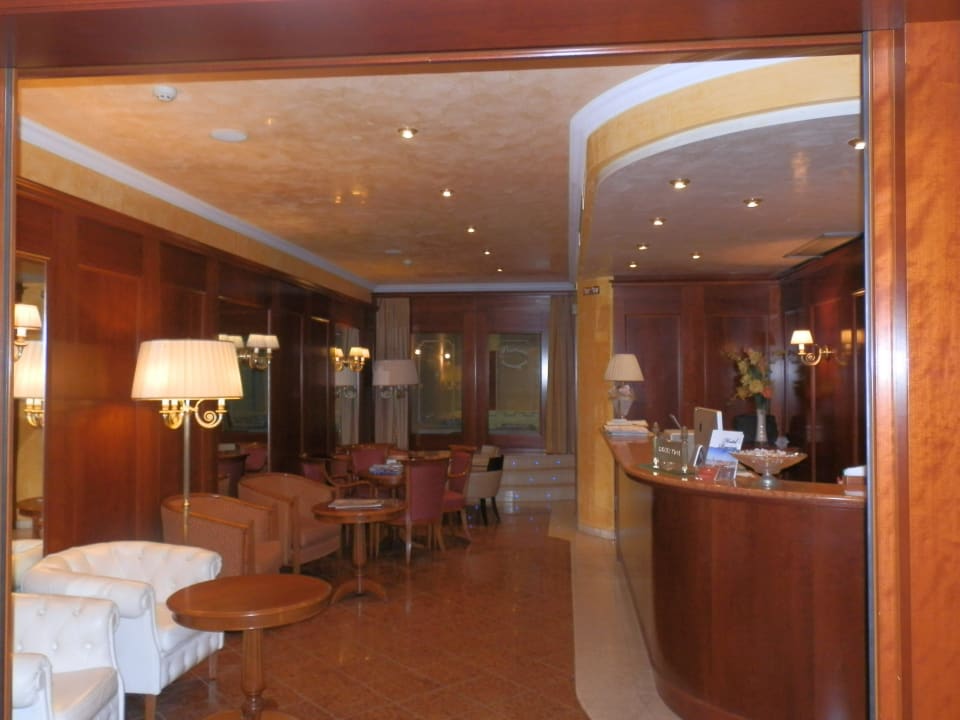 Schöne Lobby Hotel Regina