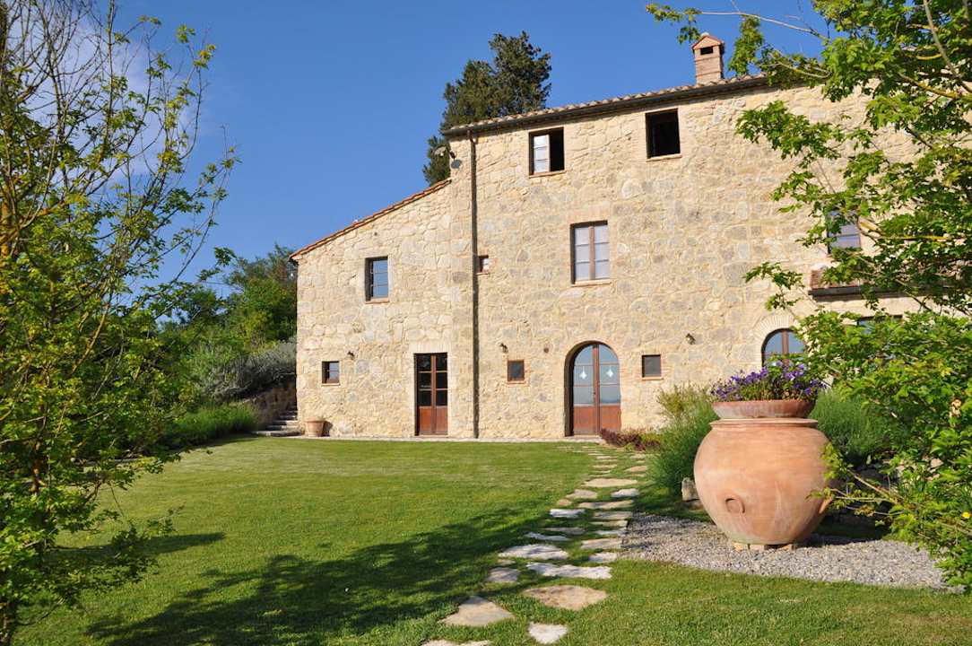 Blick auf kleine Ferienwohnung  (1. OG) Appartements Borgo Del Grillo