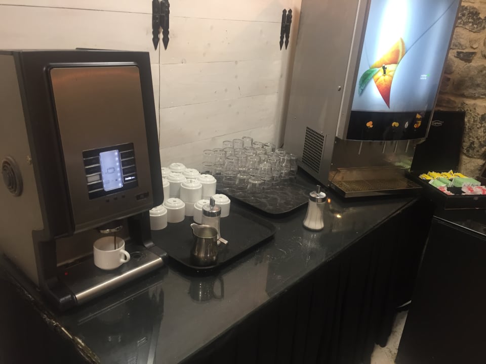 Gastro Gloria Maris Hotel Suites and Villa