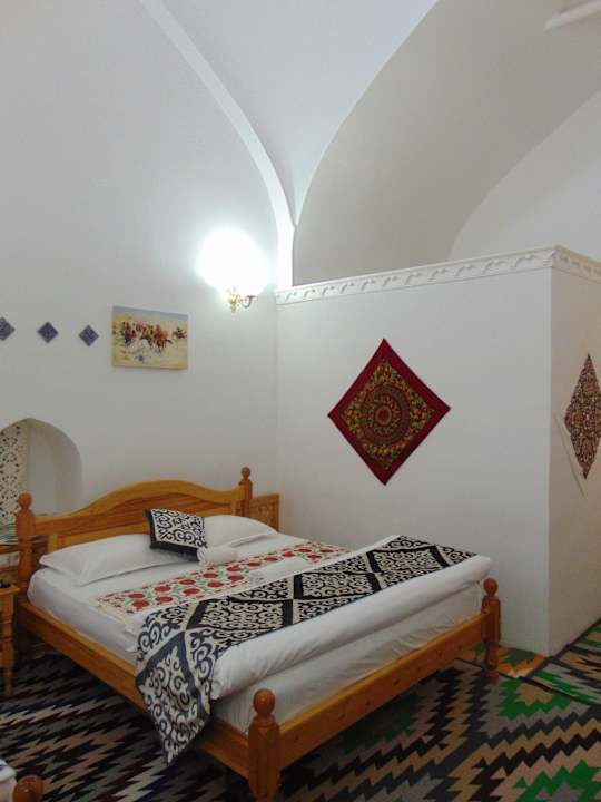 Zimmer Madrasah Polvon-Qori Boutique