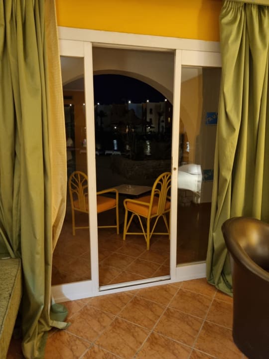 Zimmer Arabia Azur Resort