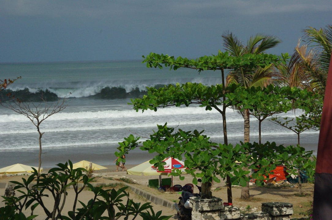Blick vom Bela Rosa beim Frühstück Padma Resort Legian