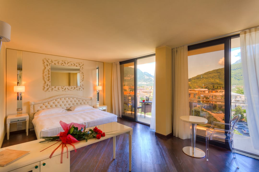 Zimmer Garda Suite Hotel - Tonelli Hotels