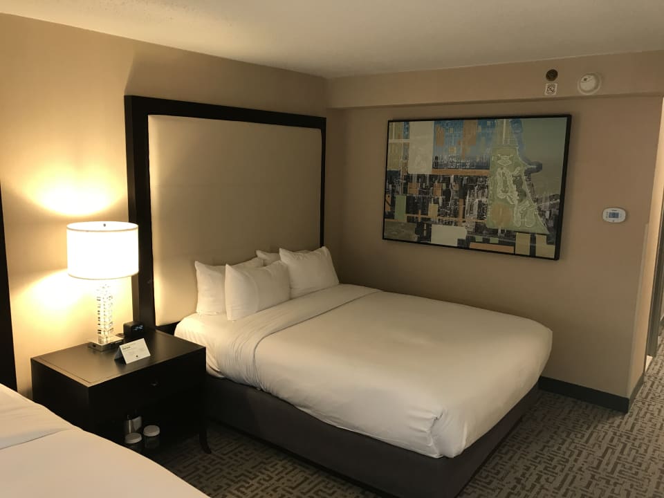 Zimmer DoubleTree by Hilton Hotel Chicago - Magnificent Mile