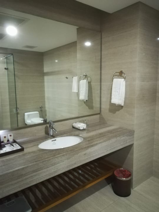 Badezimmer (mit Personenwaage) Iris Hotel Can Tho