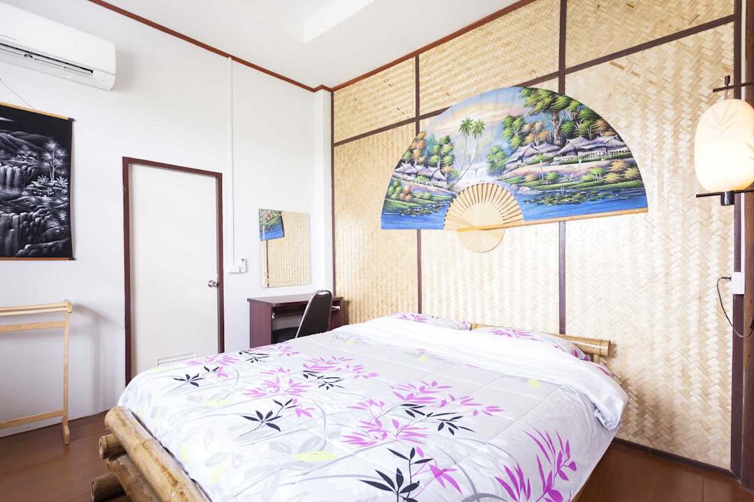 Zimmer Lha's Place Guesthouse and Holidayhomes