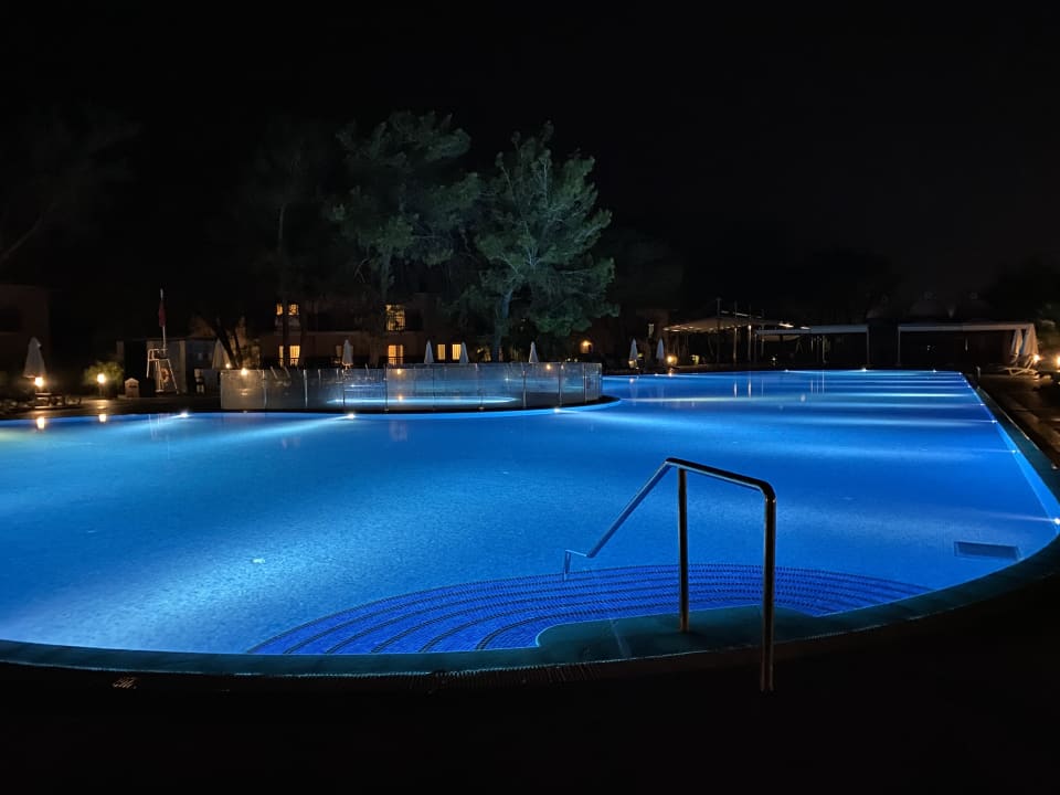 Pool Xanadu Resort Hotel