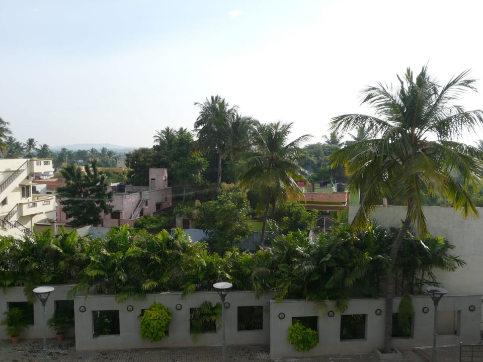 Ausblick zur Rückseite Pride Biznotel Ranipet