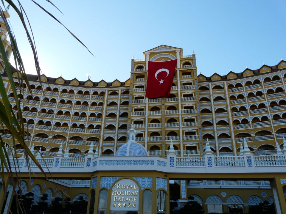 Voorzijde Royal Holiday Palace