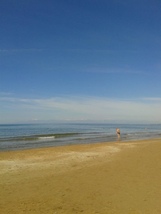 Strand Side Breeze Hotel