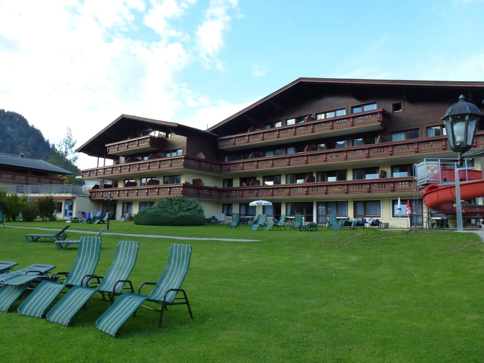 Vom See aus gesehen Hotel Bellevue am See