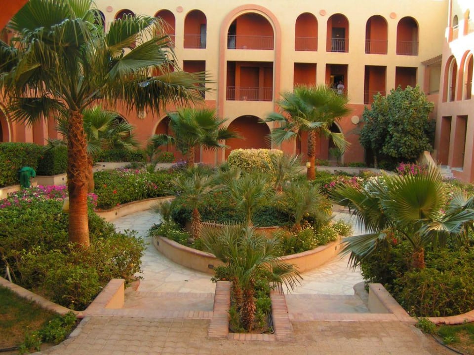 Innenhof im Soleilgebäude Hotel Three Corners Ocean View prestige - Adults only