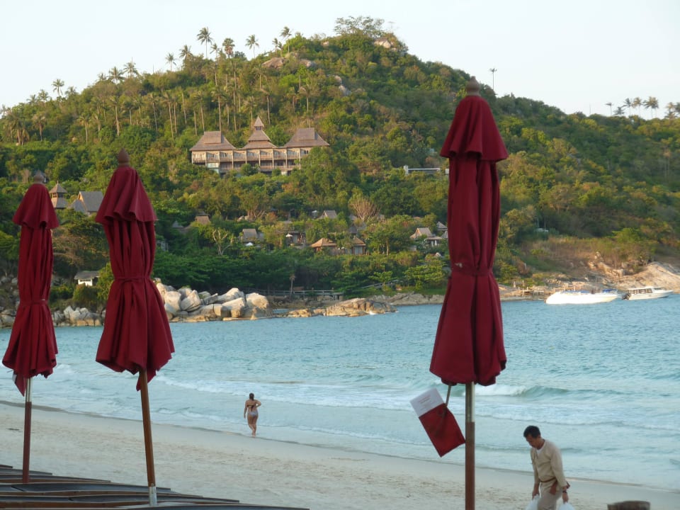 Der schöne Strand Anantara Rasananda Koh Phangan -  Villas