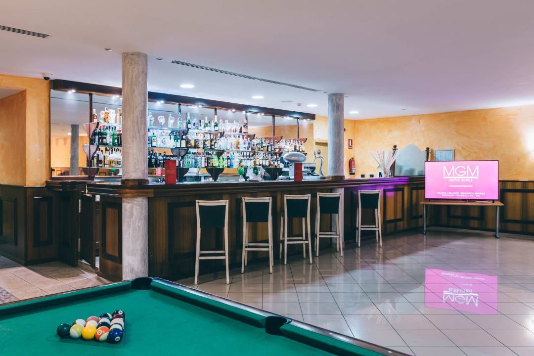 Gastro Grand Muthu Golf Plaza Hotel & Spa