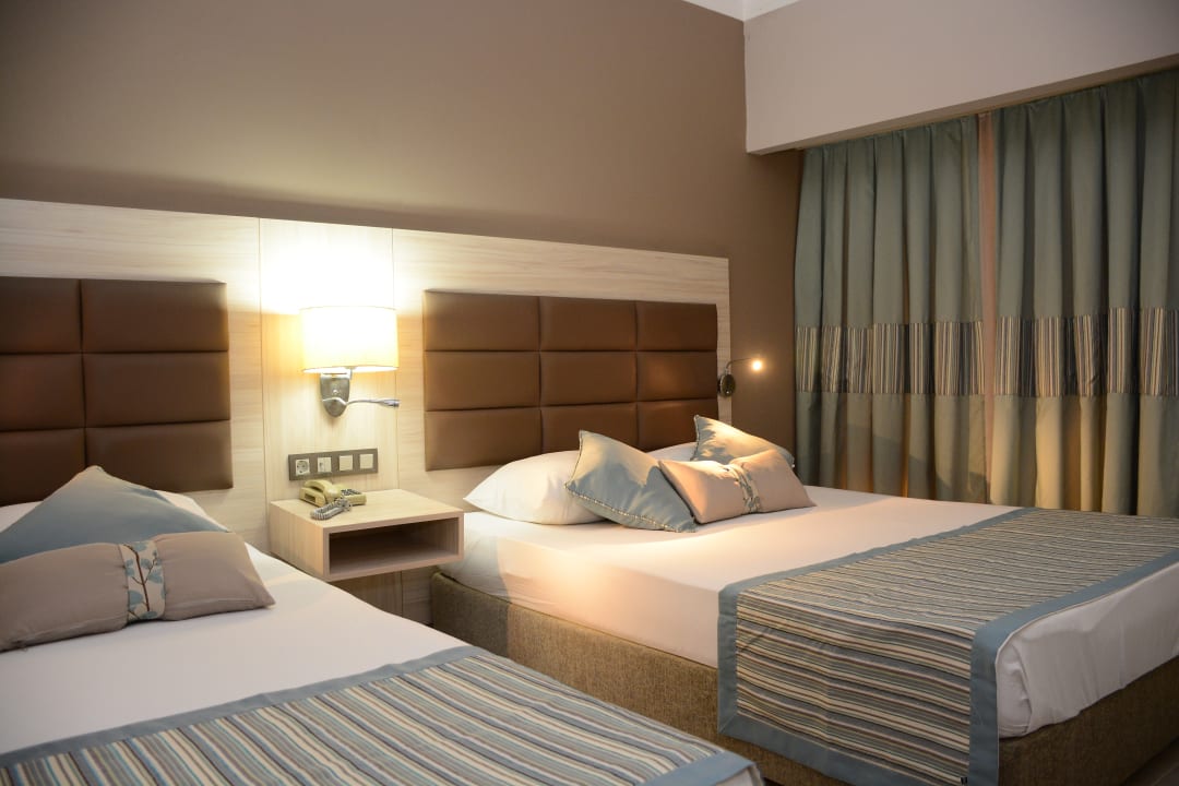 Zimmer Palmeras Beach Hotel