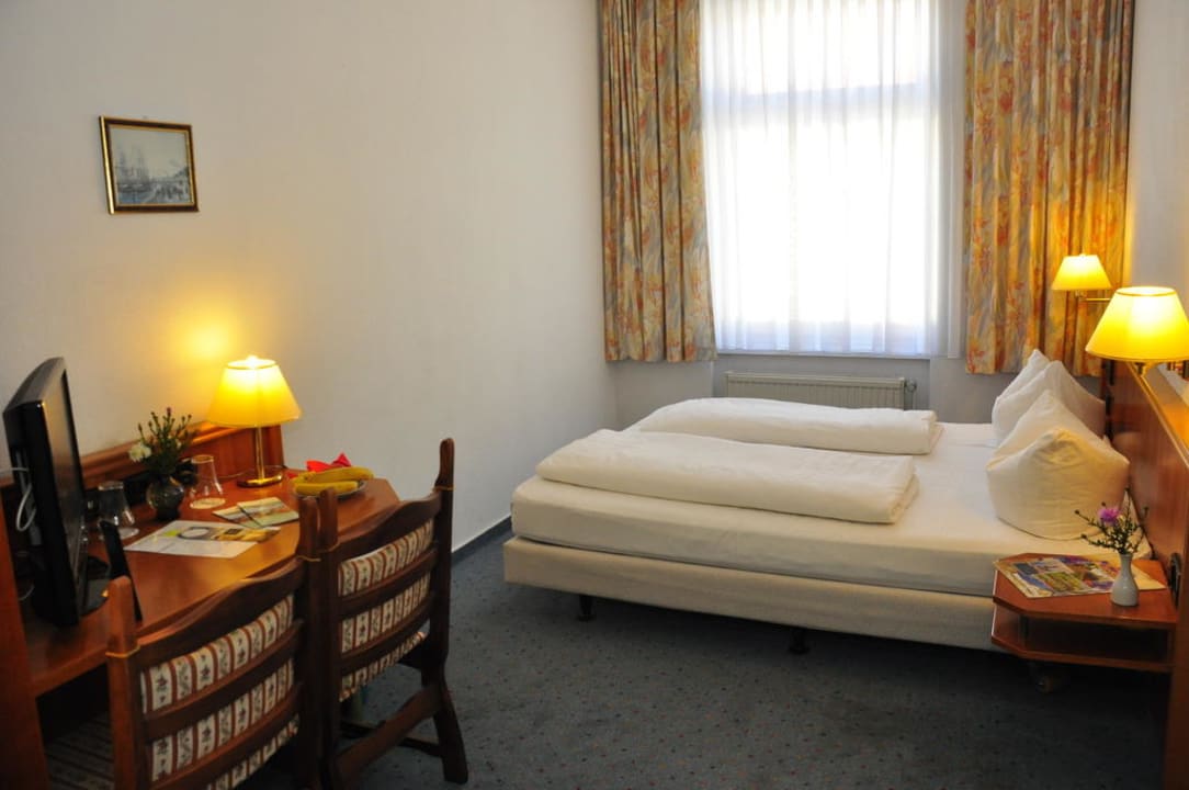 Modernes Doppelzimmer Brocki's Hotel Stadt Hamburg