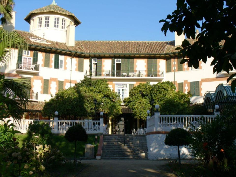 Vom Park zum Hotel Globales Reina Cristina