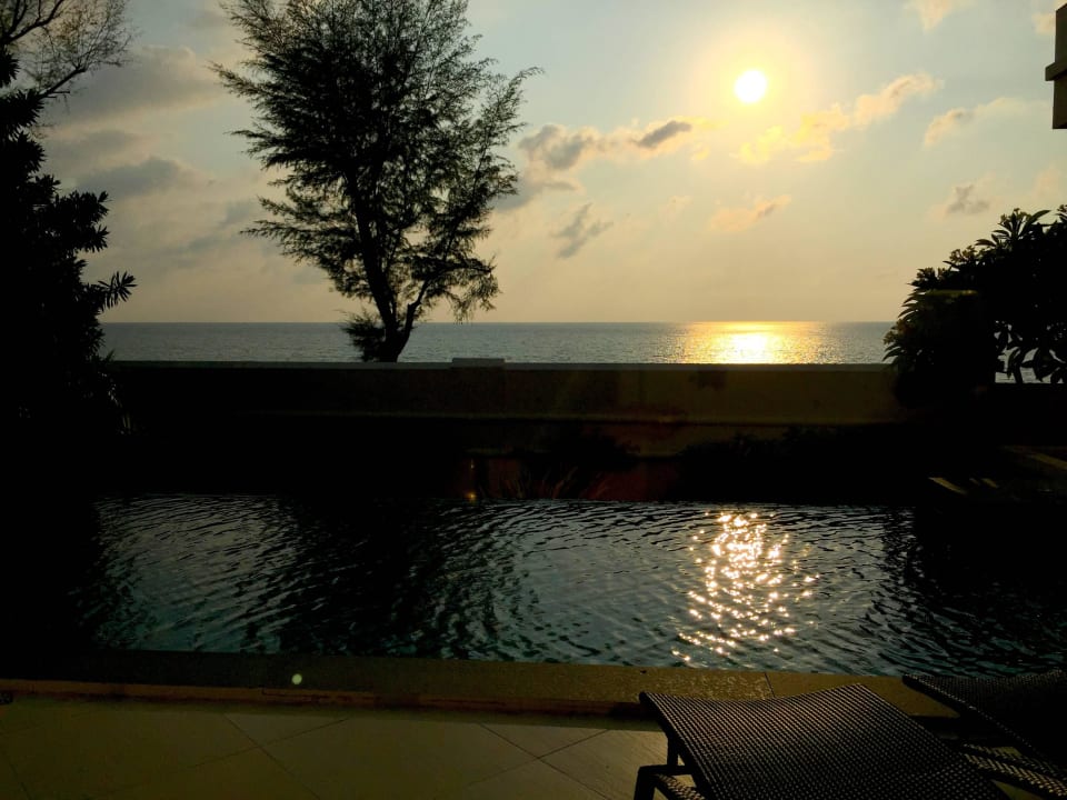 Seaview Pool Suite sunset Mövenpick Resort Bangtao Beach Phuket