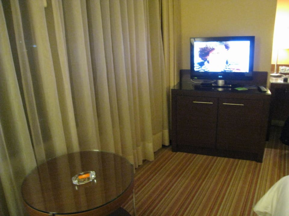 Flachbild-TV, mehrere dtsch. Sender Delta Hotels Istanbul West