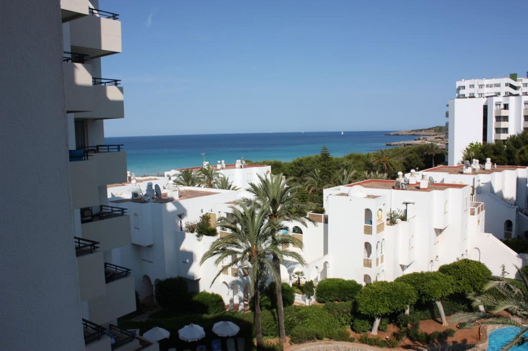 Hotelpool vom 4.Stock Hipotels Bahia Grande