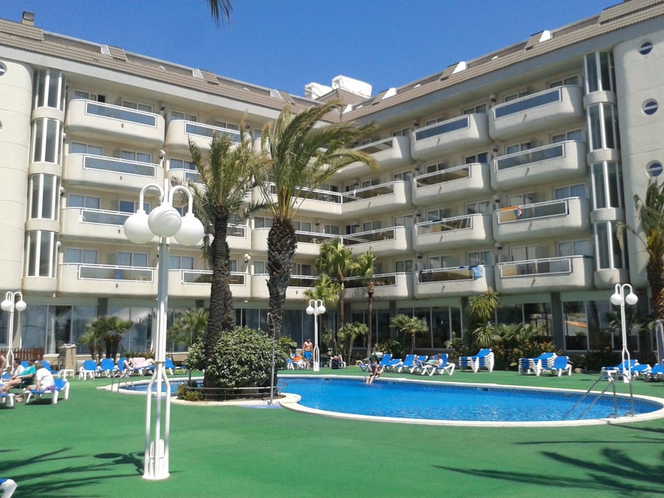 Kleines aber feines Hotel CAPRICI BEACH HOTEL & SPA