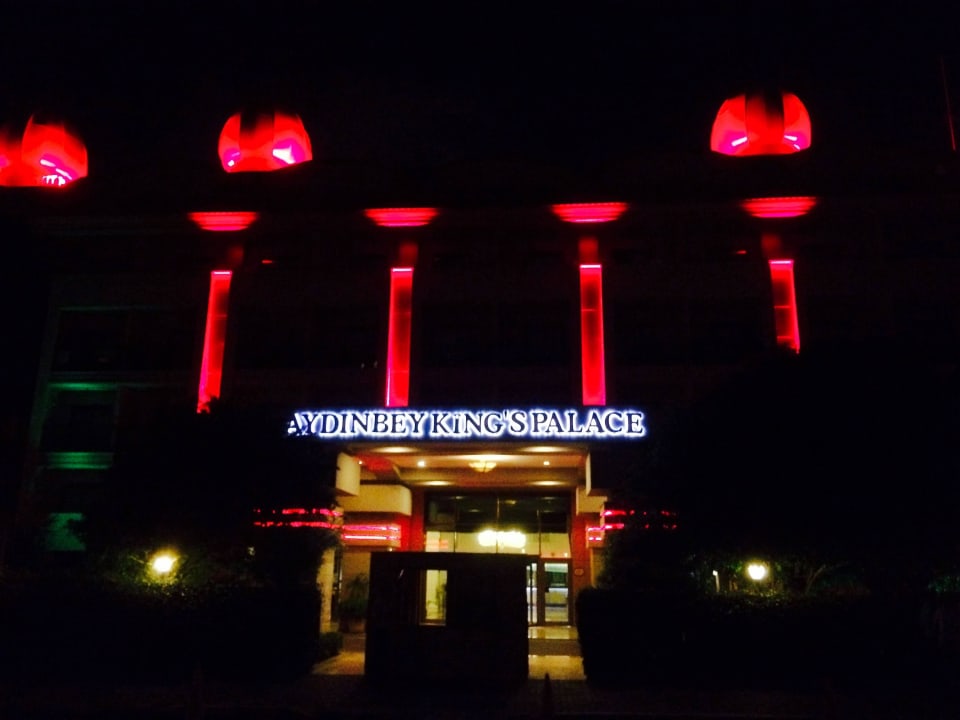 Schön beleuchtet Aydinbey Kings Palace & Spa