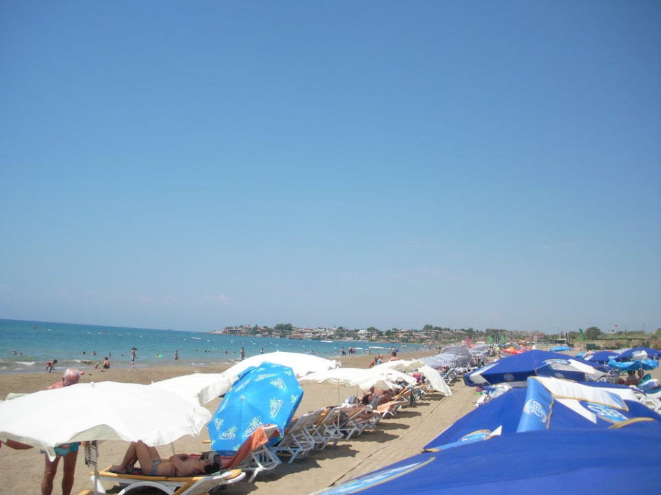 Die Liegen am Strand New Garden Hotel Side