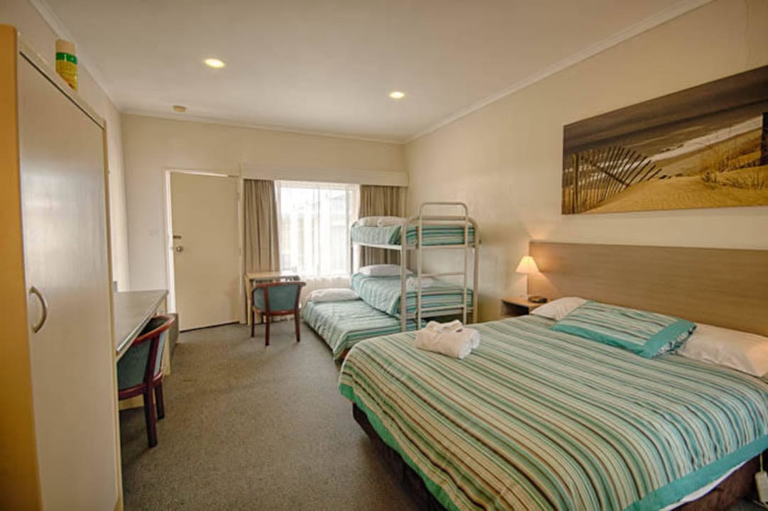 Deluxe Twin Robetown Motor Inn Hotel