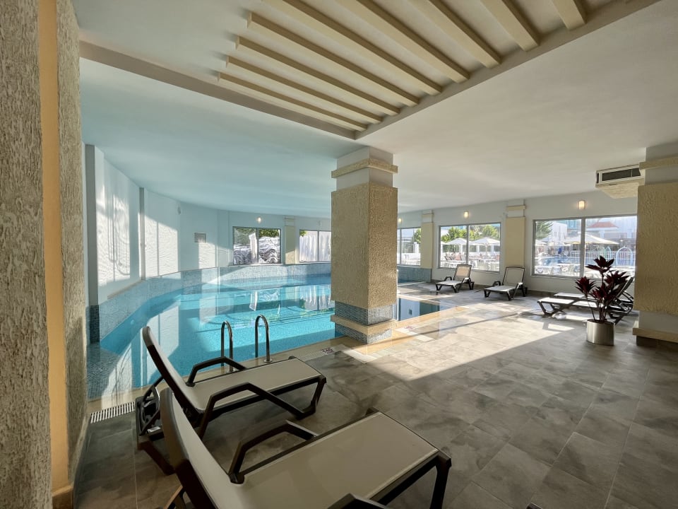 Pool Side Story Resort & Spa