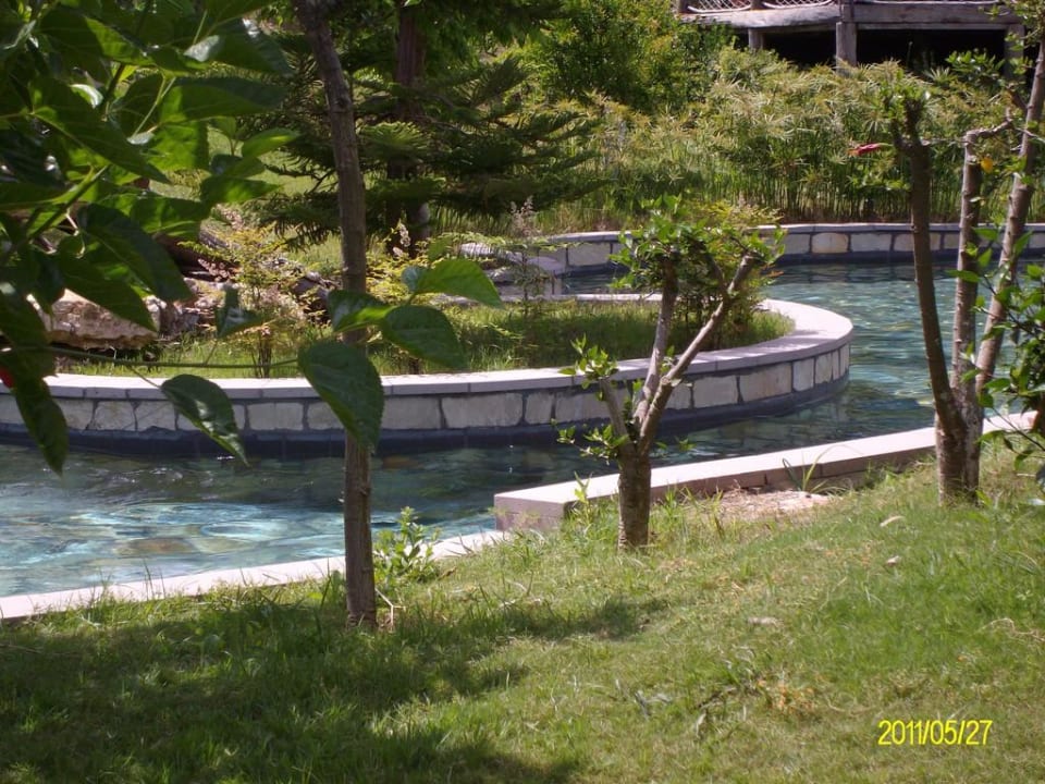 Amazon-Waterworld Club Grand Side