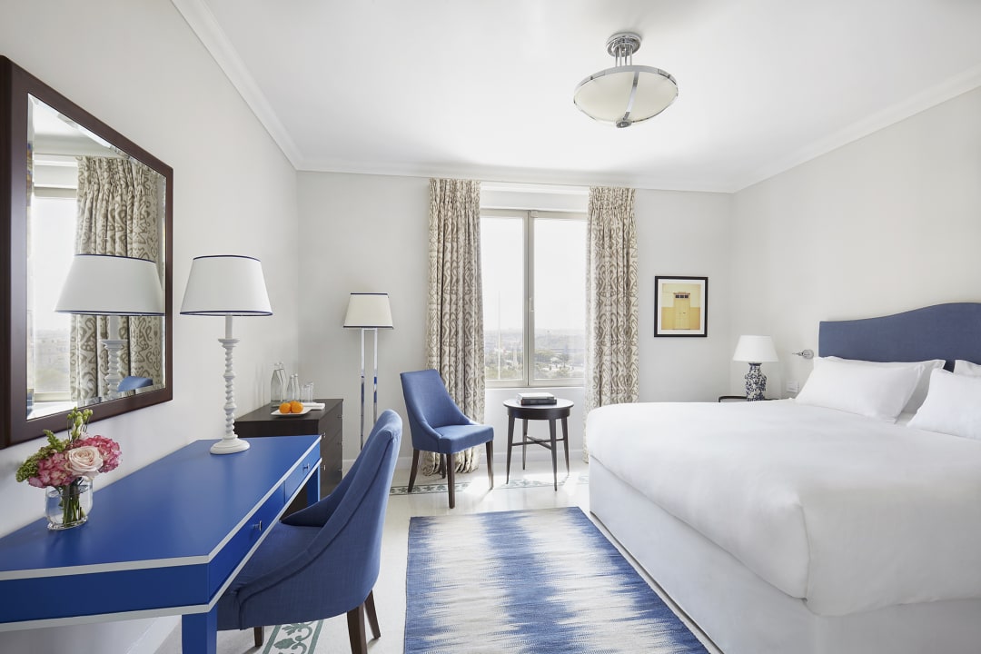 Zimmer The Phoenicia Malta