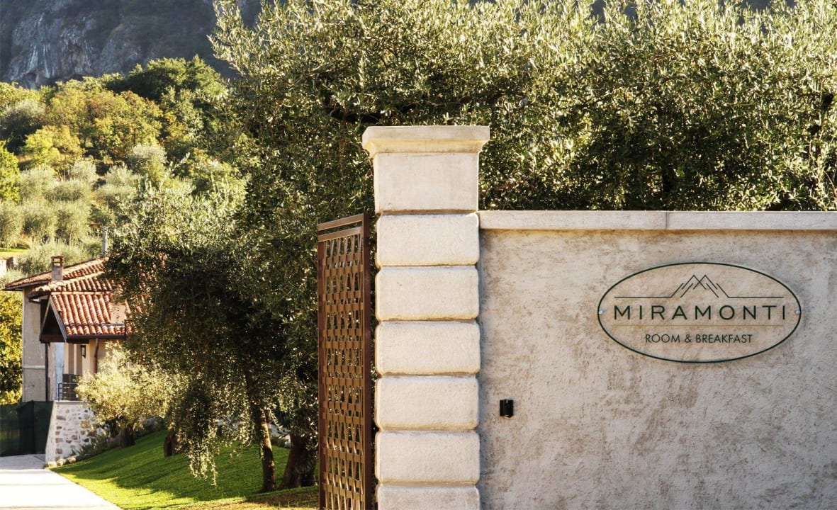 Entrata 2 B&B Miramonti Iseo Miramonti Room & Breakfast