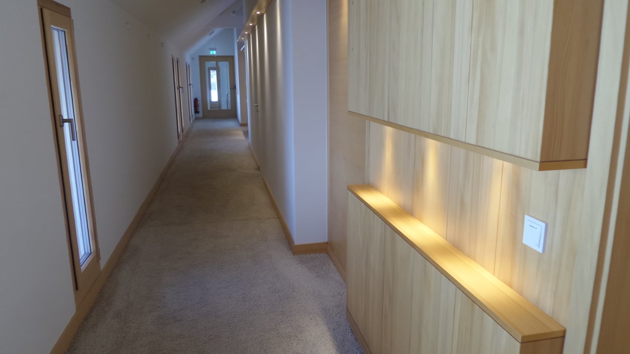 Zugang zum Zimmer derWaldfrieden naturparkhotel