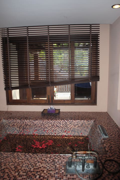 Spa Badewanne in den neuen Spa-Villen (907-909) Le Vimarn Cottages & Spa