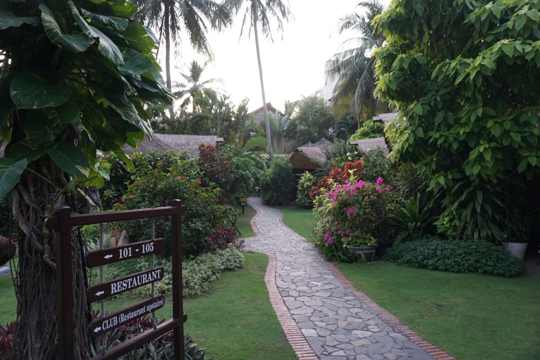 Gartenanlage Bamboo Village Beach Resort & Spa