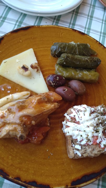 Gastro Anissa Beach & Village