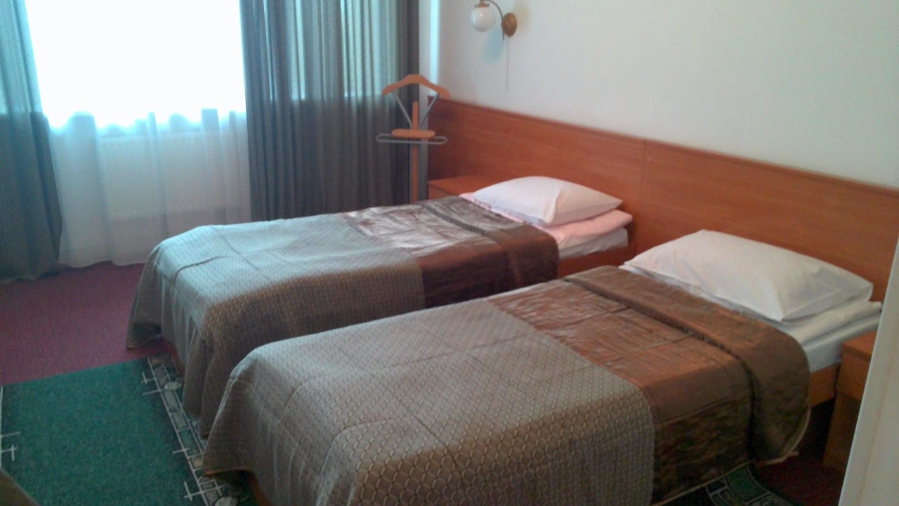 Два кровати, спи на какой хочешь Hotel Nton