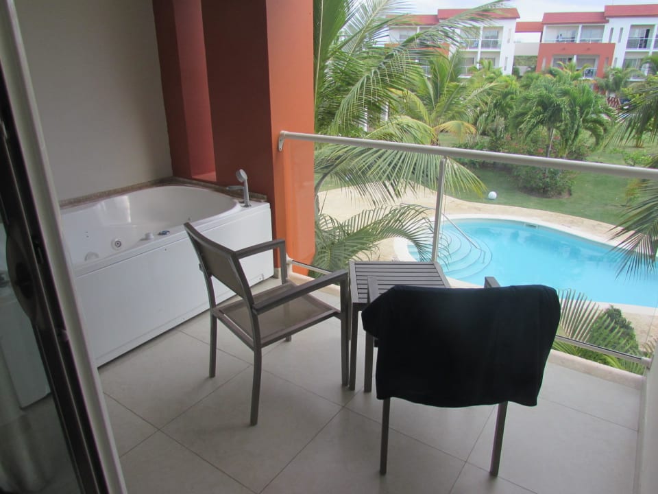Jacuzzi auf Balkon Dreams Royal Beach Punta Cana