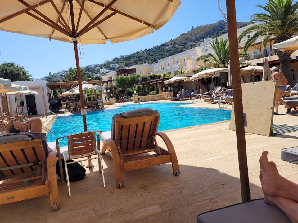 Pool Hotel Crithoni's Paradise