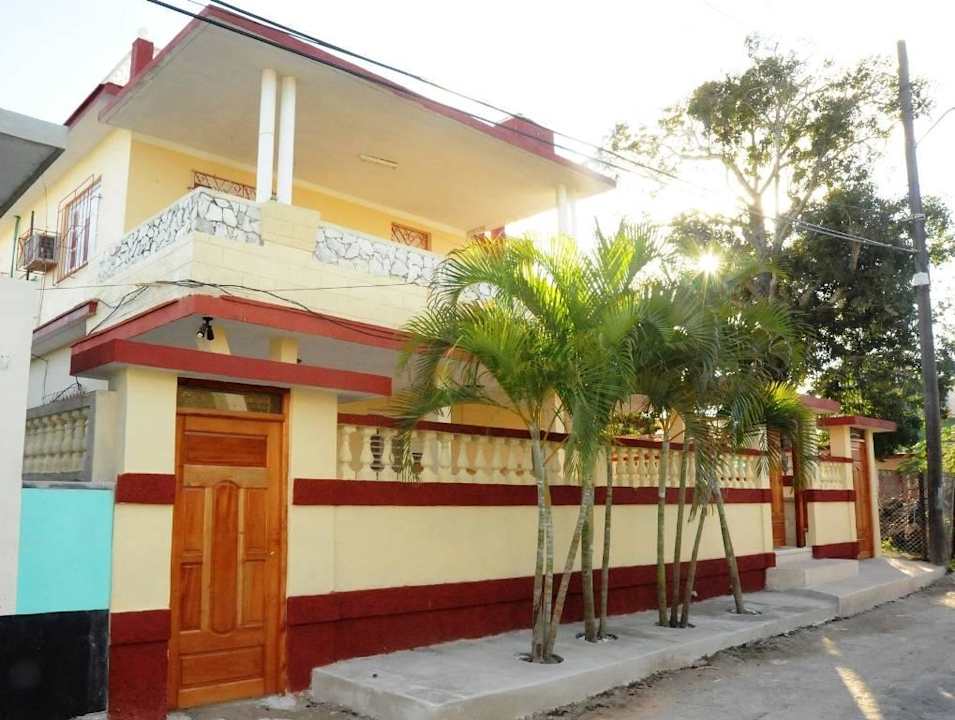 Frontansicht Haus Ferienhaus Villa MariEnzo