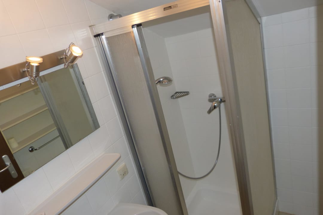 Badezimmer Appartement Kolpinghaus Kitzbühel