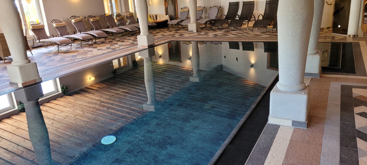 Pool 1. Bier & Wohlfühlhotel Gut Riedelsbach